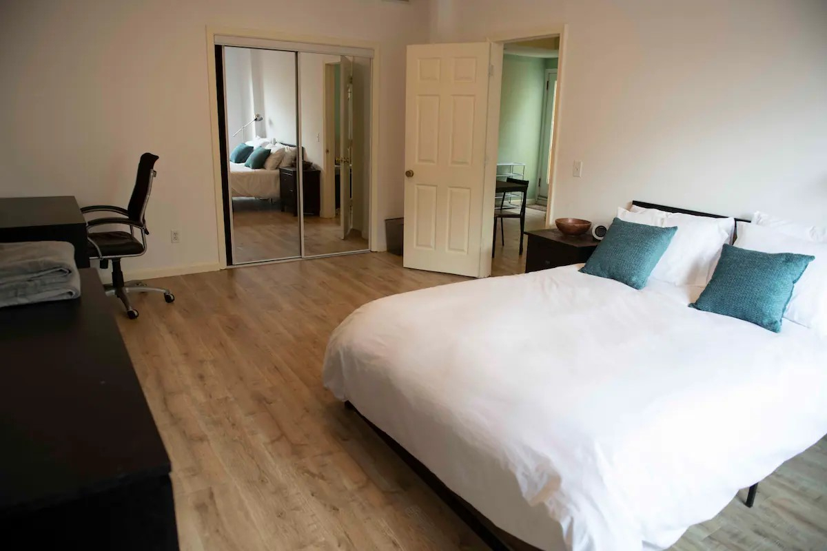Cozy Bernal One Bedroom with Yard Access - Photo 1