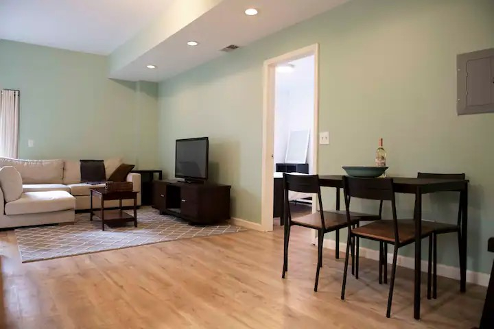 Cozy Bernal One Bedroom with Yard Access - Photo 2