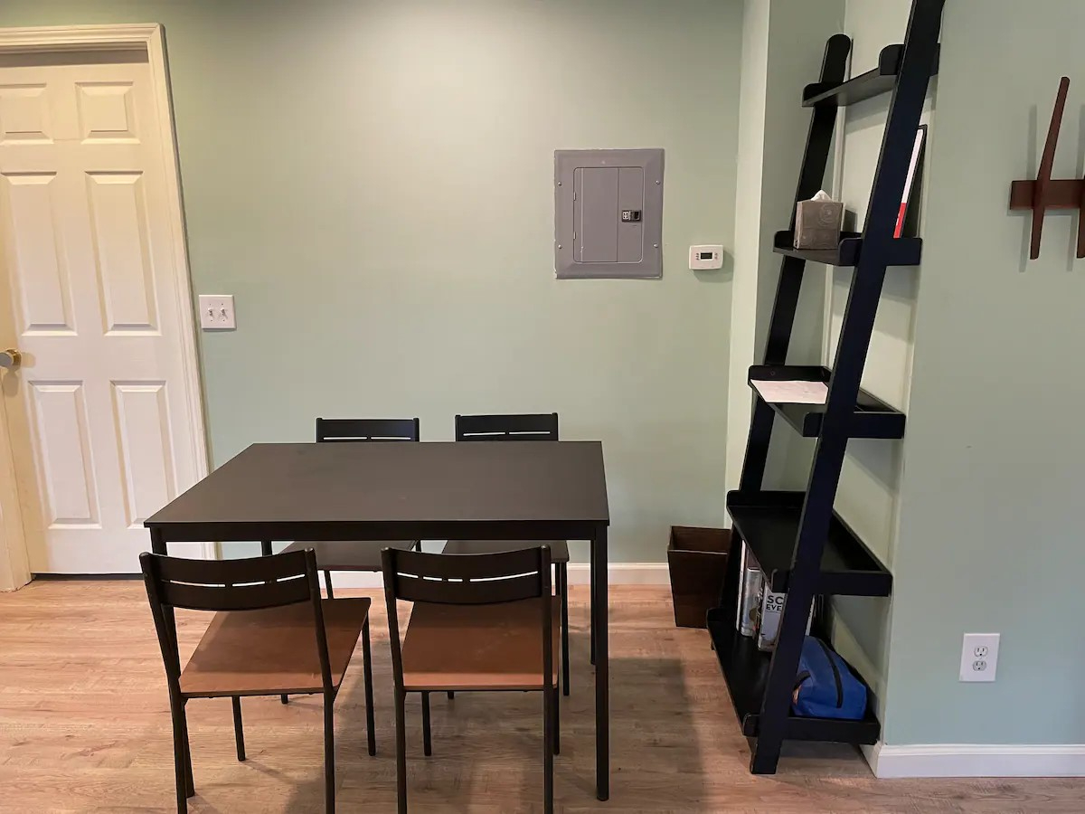 Cozy Bernal One Bedroom with Yard Access - Photo 4