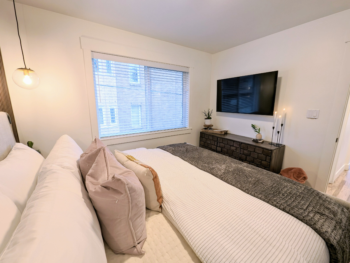 263 E 1st Avenue B - Photo 9