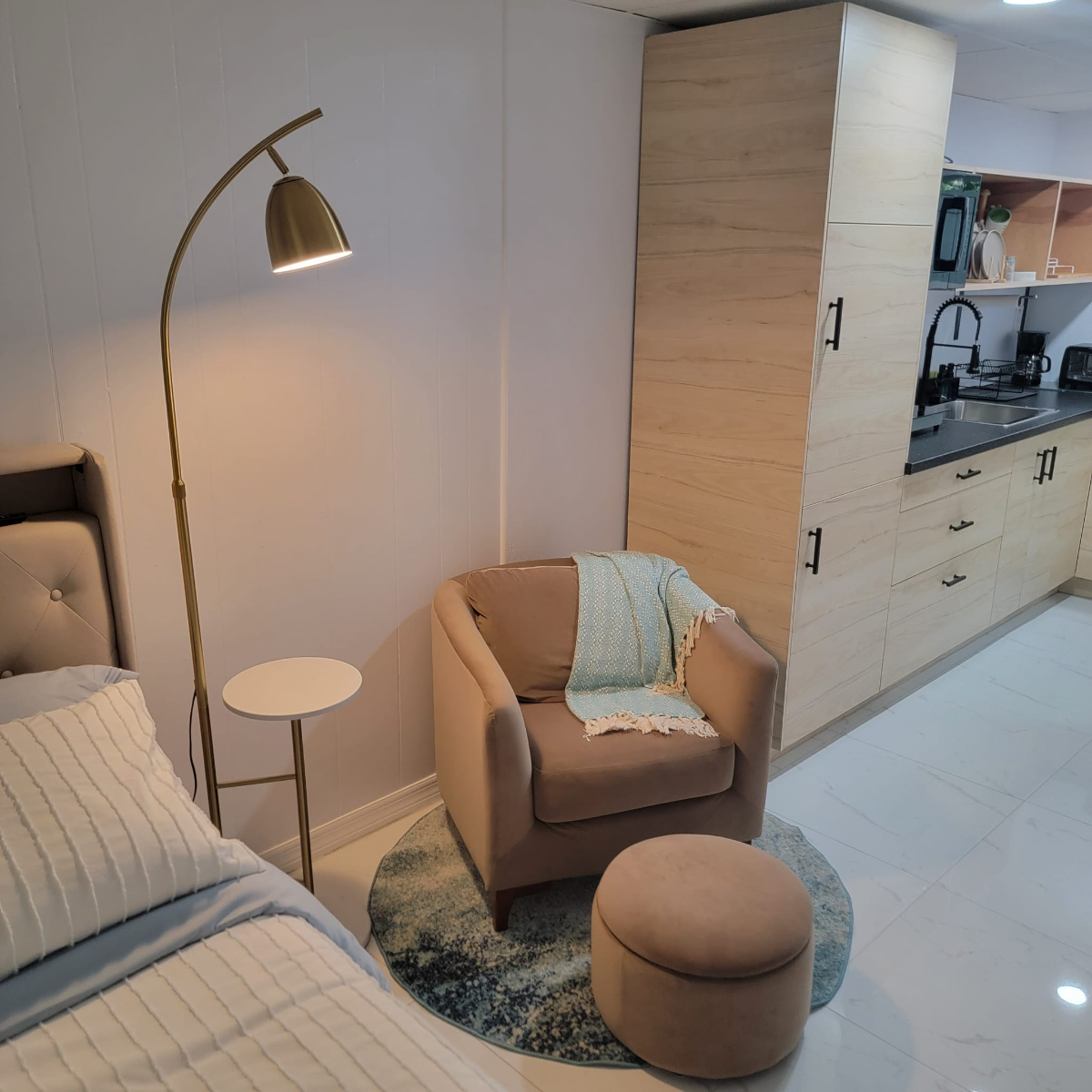 Recently Remodeled Fully Furnished Studio 8 mins away from Clearwater Beach - Photo 3