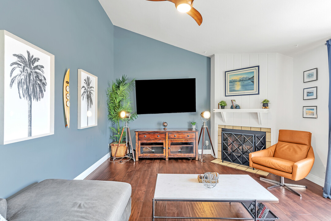 2 Bed/ 2 Bath Condo w/ CaliKing and Queen Purple Mattresses and Smart TVs - Photo 3