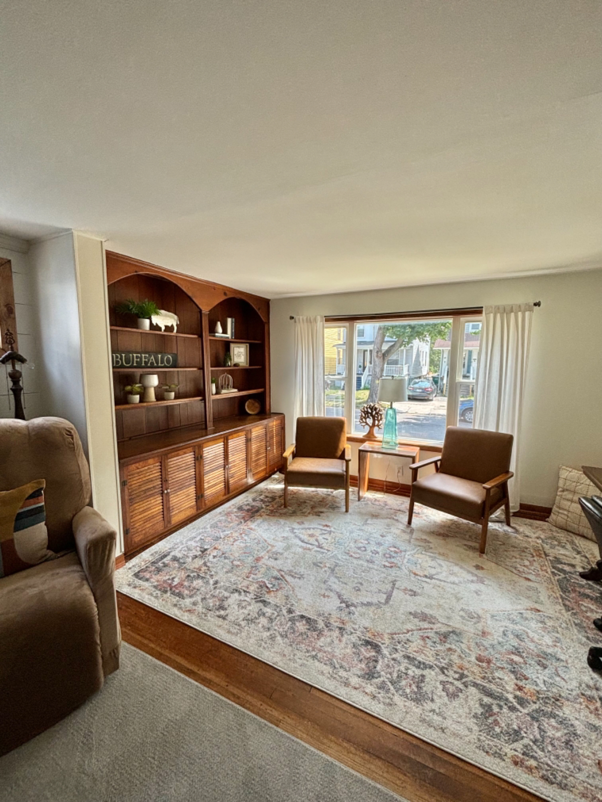 2 BR, Free off street Parking, Central Air, Lower Level Apartment in the heart of South Buffalo - Photo 8