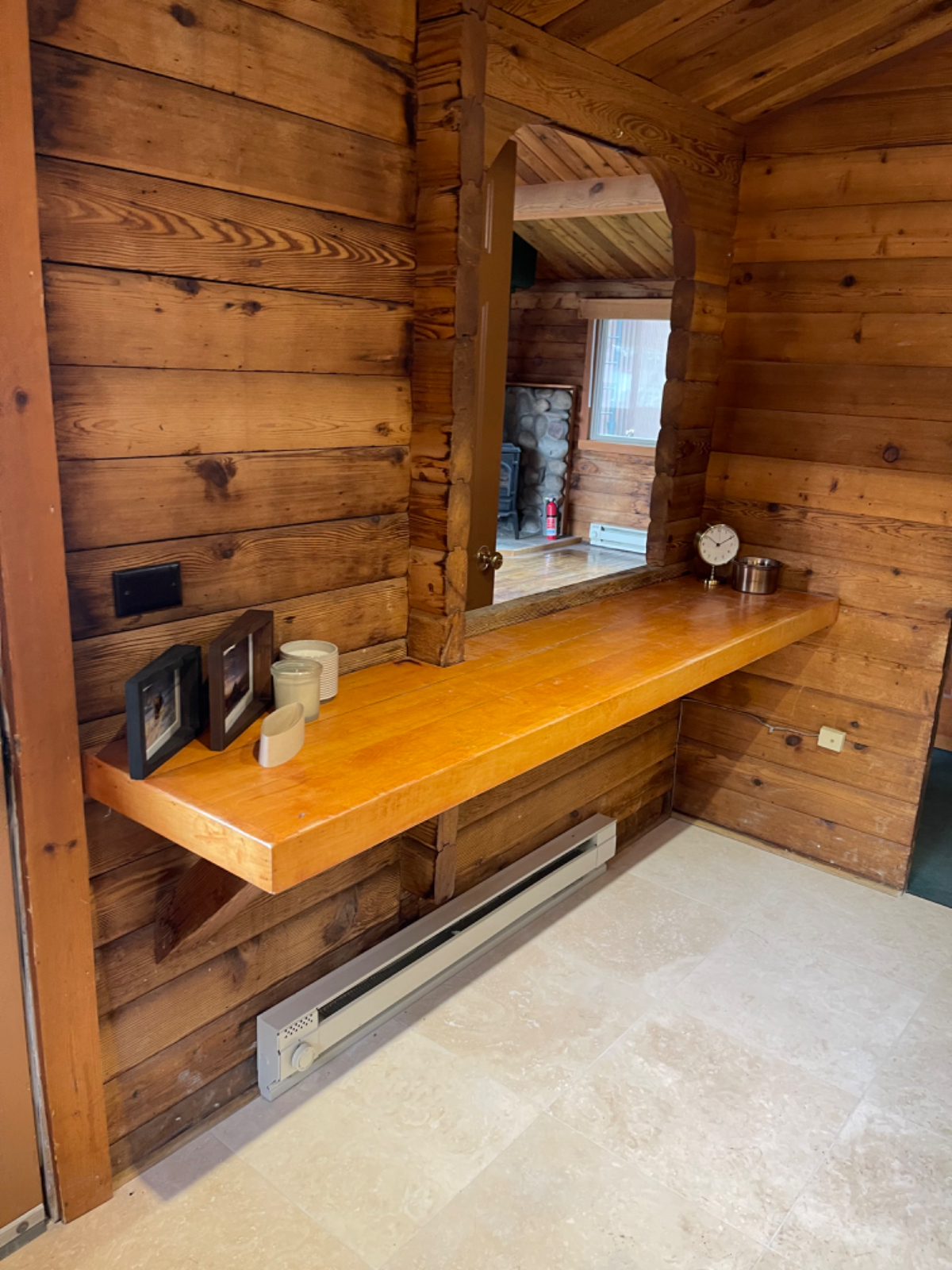 Gregory Lane - 2 bedroom/1 bath log cabin - Photo 3