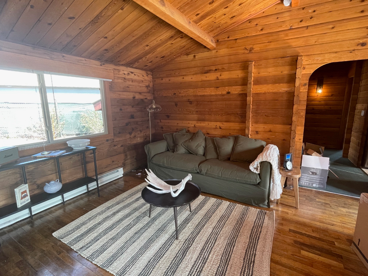 Gregory Lane - 2 bedroom/1 bath log cabin - Photo 11