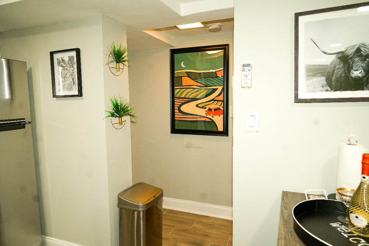 Stunning Luxury 1BR unit w/FREE Private Parking Walk to Metro - Photo 7