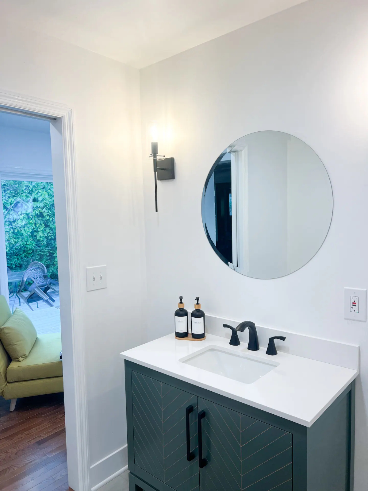 Classic Family Home Walkable and Dog Friendly - Photo 3
