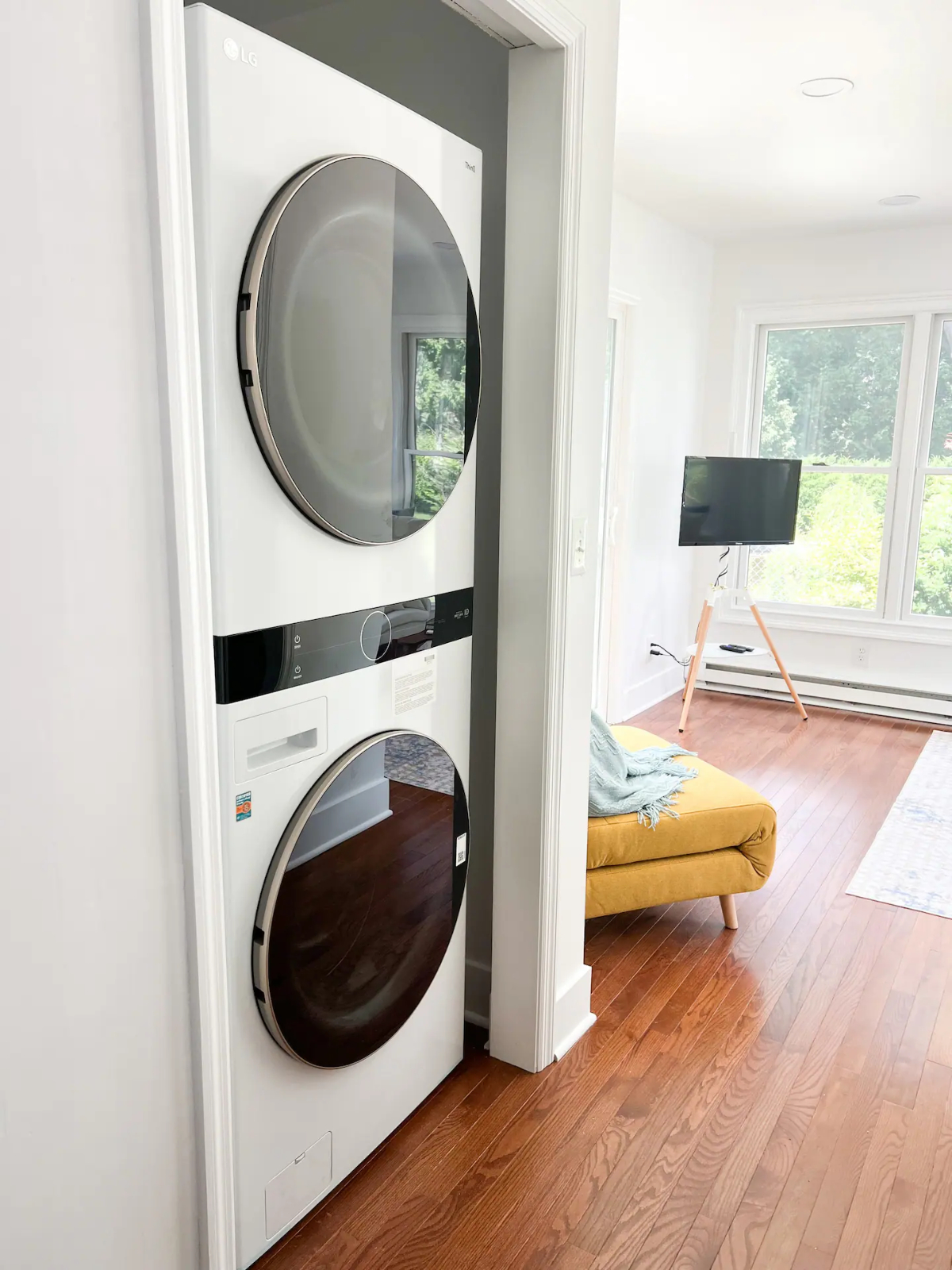 Classic Family Home Walkable and Dog Friendly - Photo 8