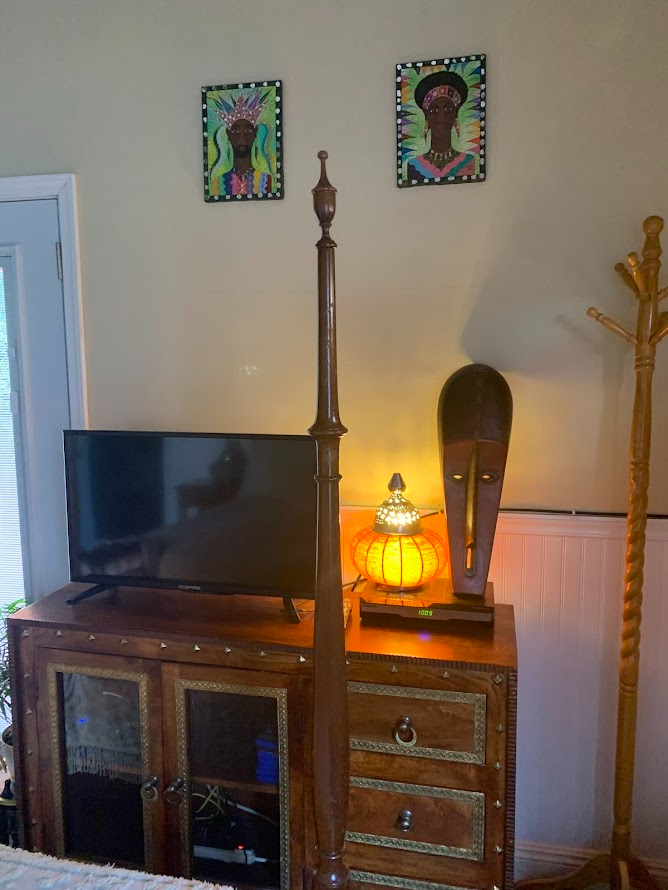 Cozy Urban Studio in the Heart of South Central Los Angeles - Photo 4