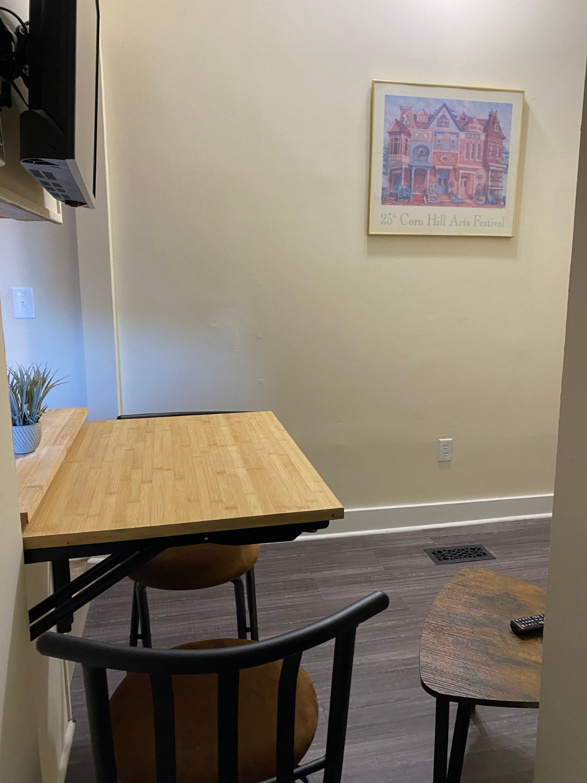 Two Room Studio minutes from Rochester Hospitals--17B Hanna Place - Photo 6