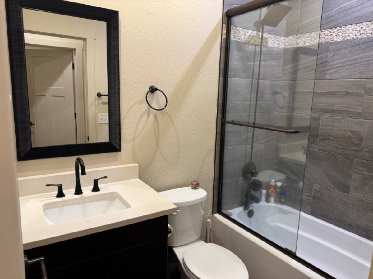 Flagstaff Forest Haven - Cozy Room in Serene Wooded Neighborhood, Setting Near Town Comforts - Photo 9