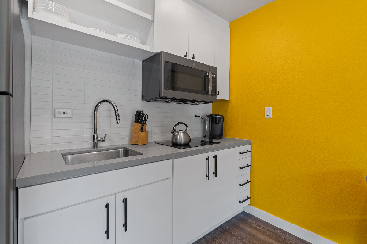 Cozy DT ATX Studio | Mins to Rainey St | Patio - Photo 9