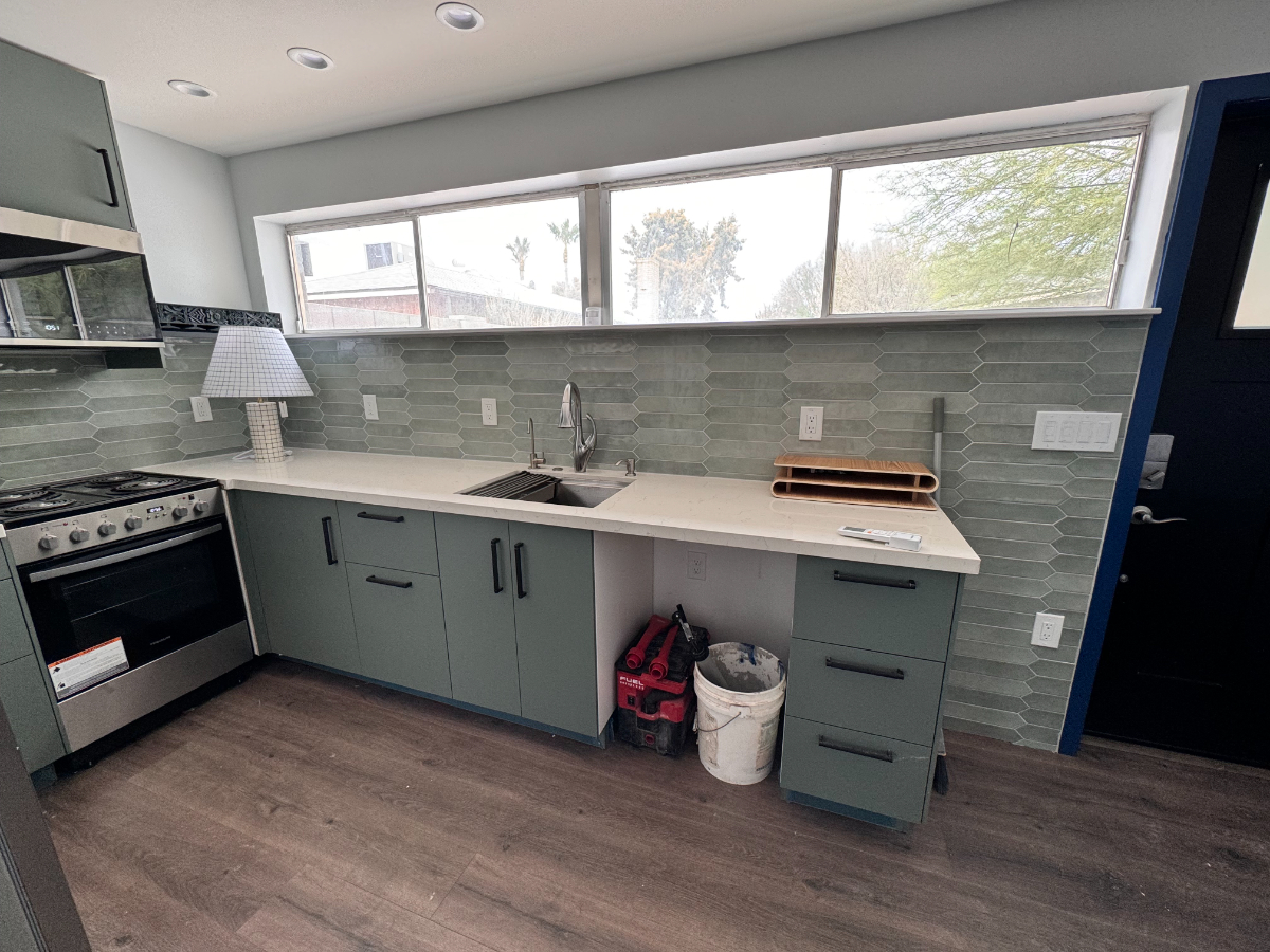 Brand New Adorable Casita in Safe Neighborhood Near Downtown Phoenix - Photo 2