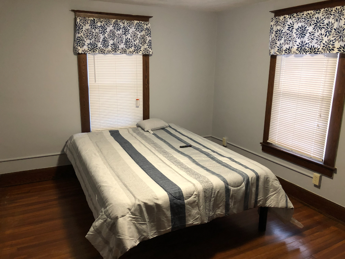 Baseball Bungalow - Photo 7