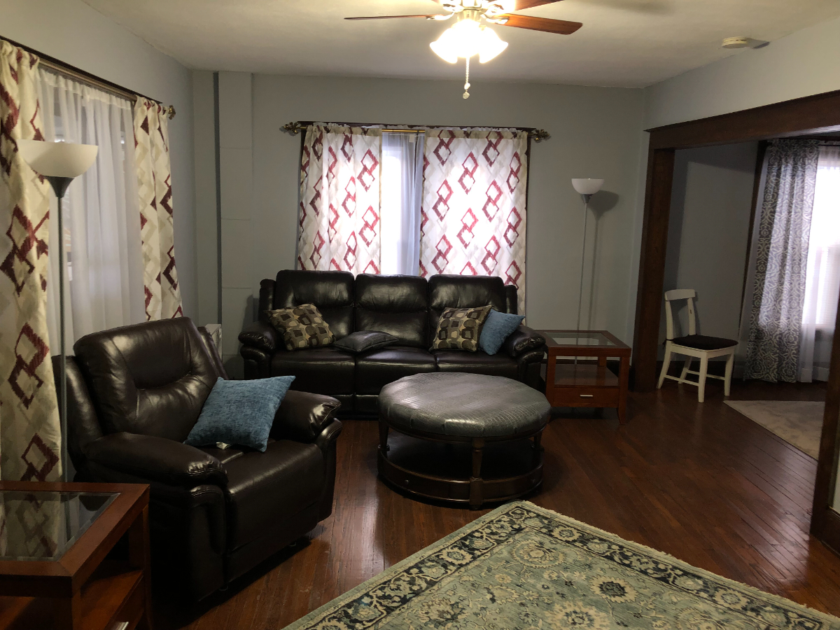 Baseball Bungalow - Photo 10