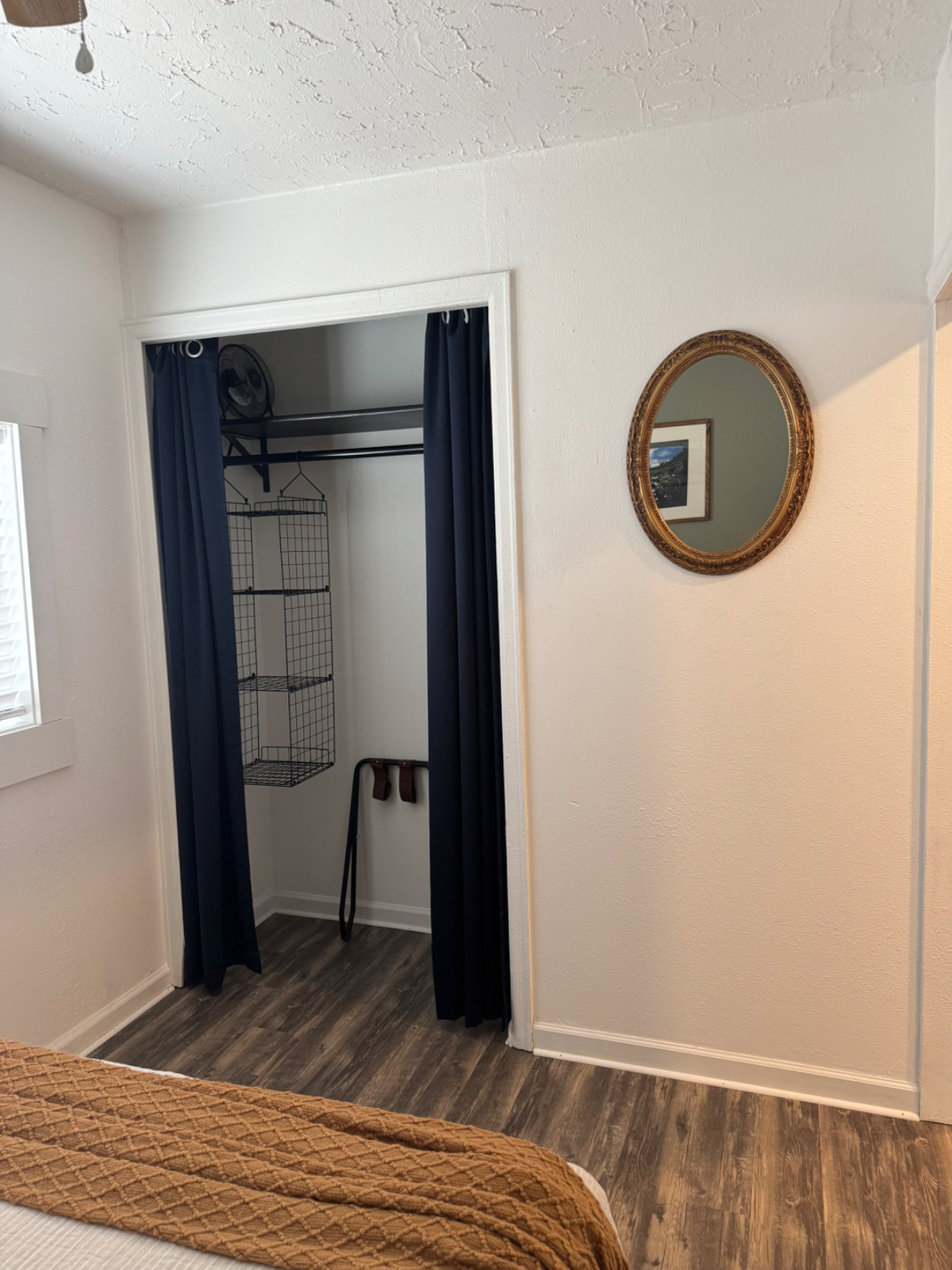 Cozy Red Door Cottage - Photo 2
