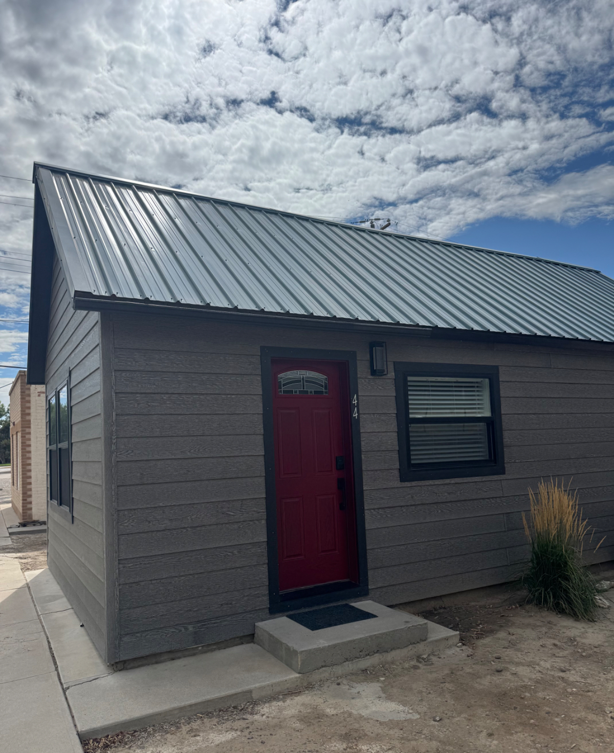 Cozy Red Door Cottage - Photo 12