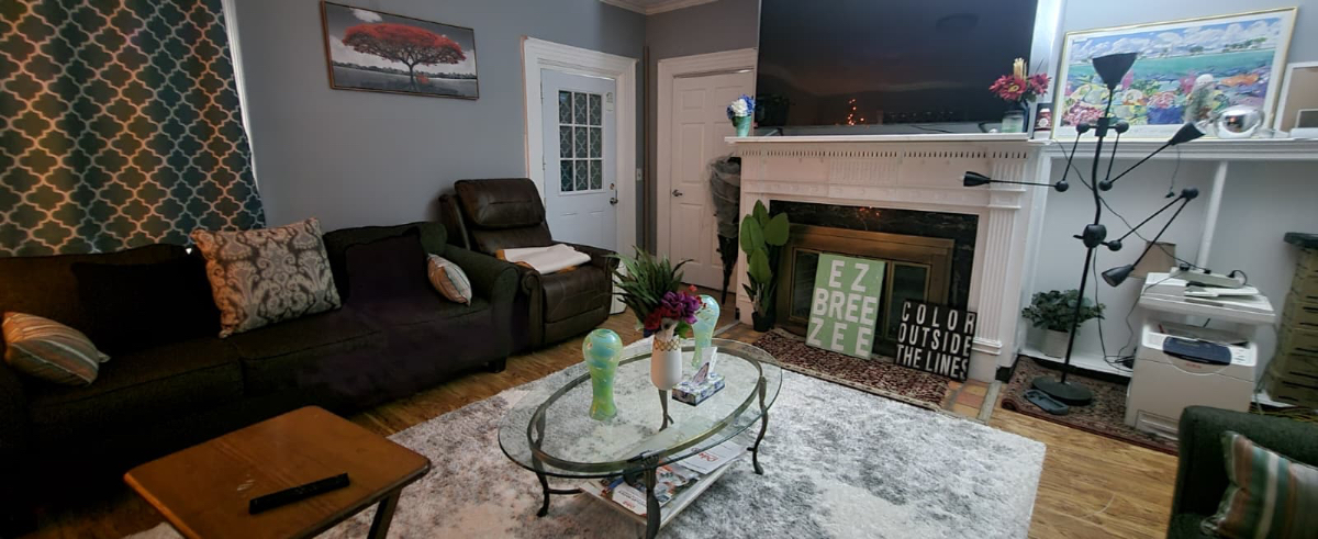 This beautiful Cozy home with 4 bedrooms 2 baths is available for individual room rental. 5 min driv - Photo 5