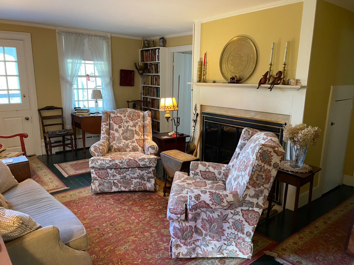 Warm, Cozy Home Near Hospital - Photo 4