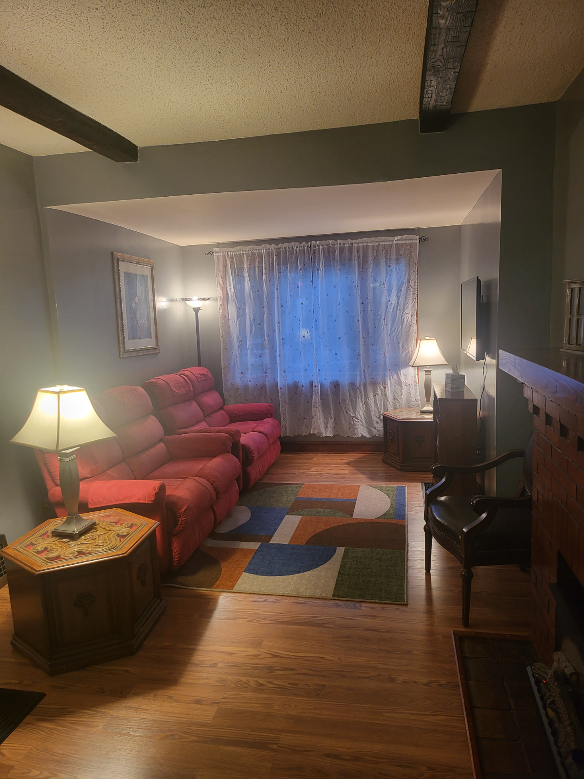 Private Lower Unit in South Buffalo - Photo 4