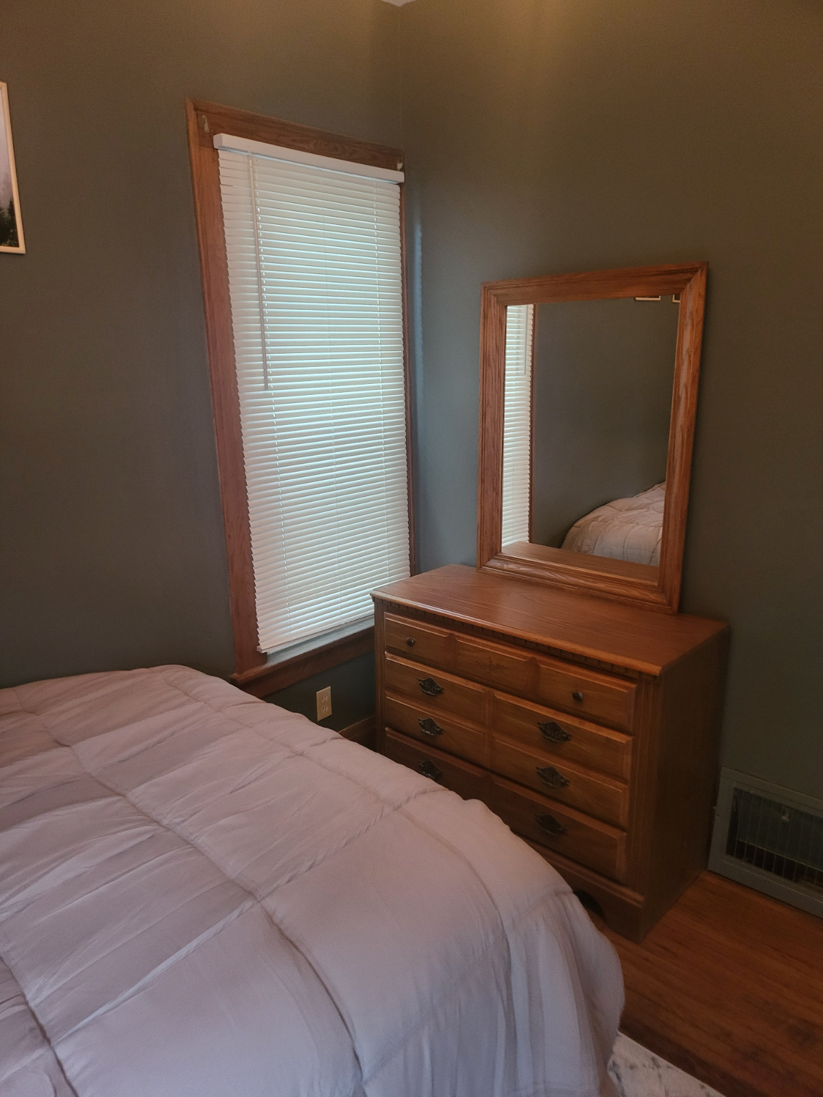 Private Lower Unit in South Buffalo - Photo 9