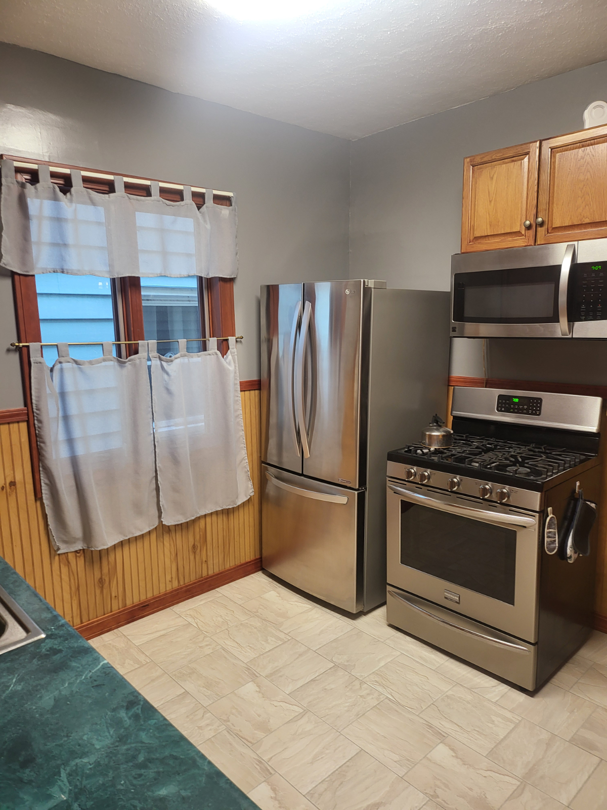 Private Lower Unit in South Buffalo - Photo 12