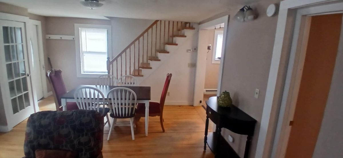 4 bedroom 2 full baths conveniently located home - Photo 9