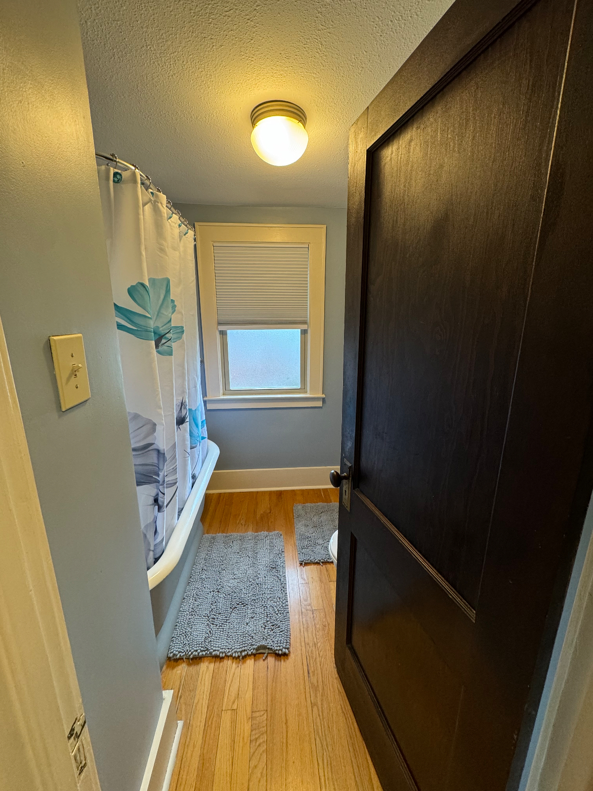 Charming 1 bedroom apartment in great neighborhood - Photo 4