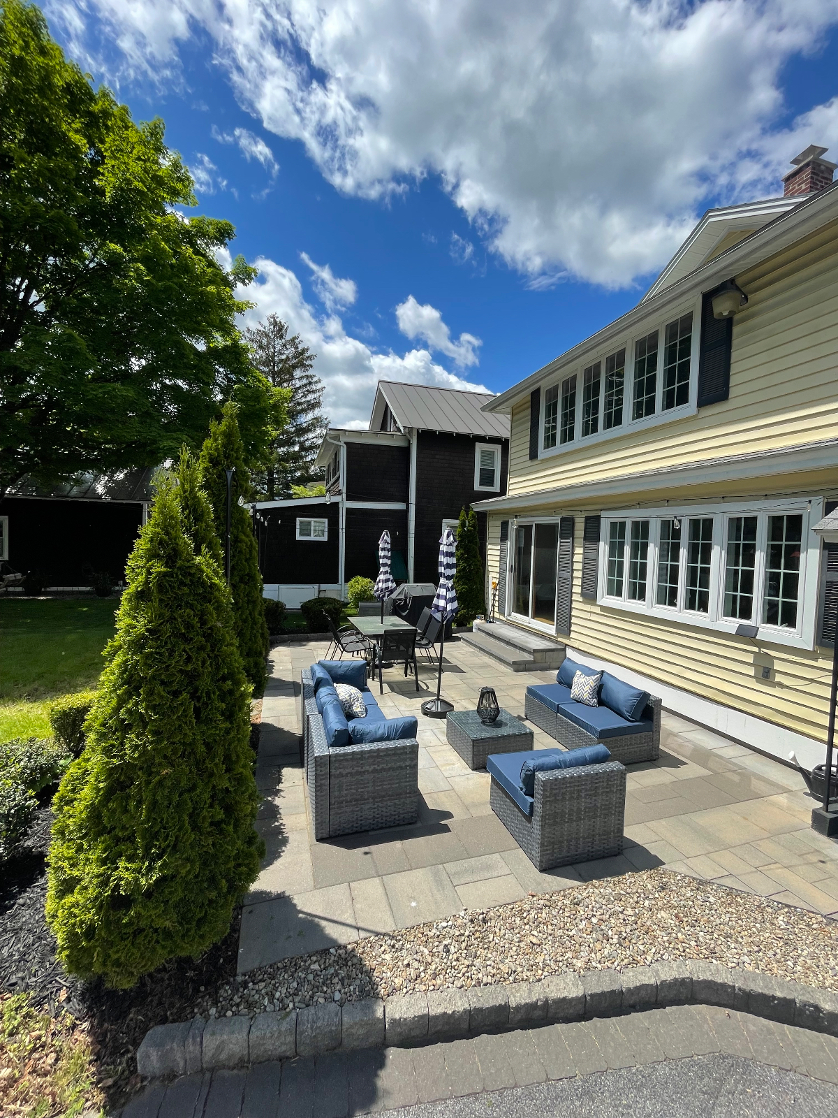 Home in the heart of Saratoga Springs - Photo 2