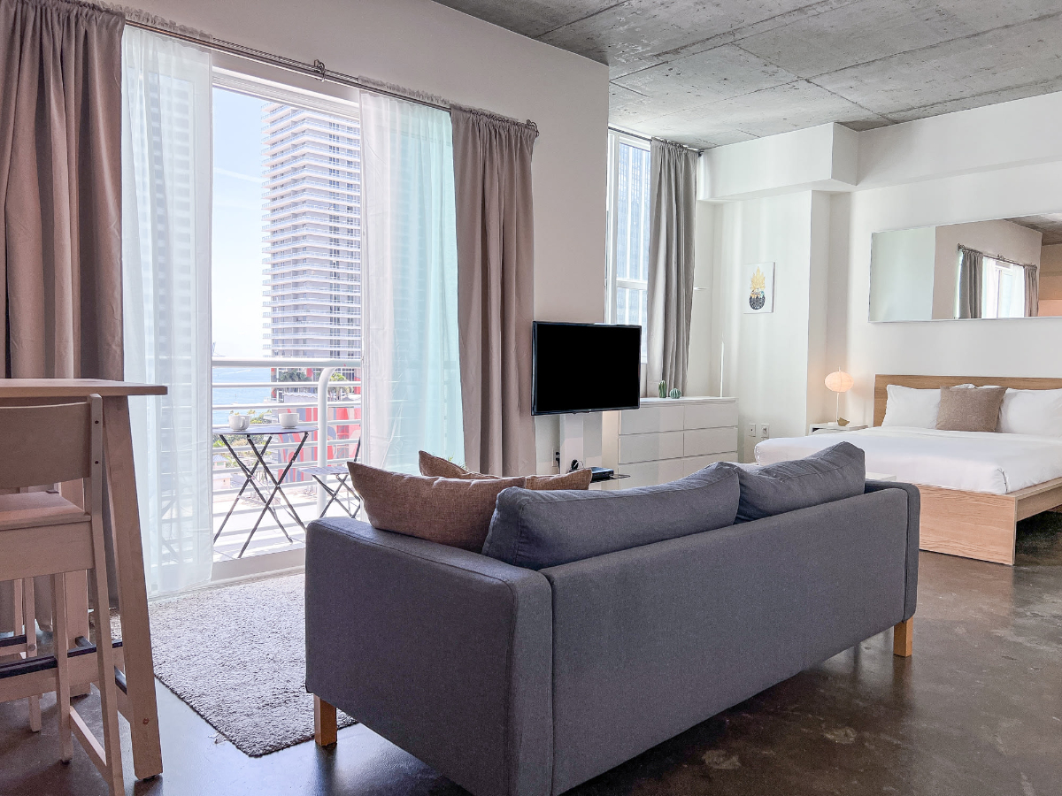 Center Stage- Downtown, Parking, Pool (819064)