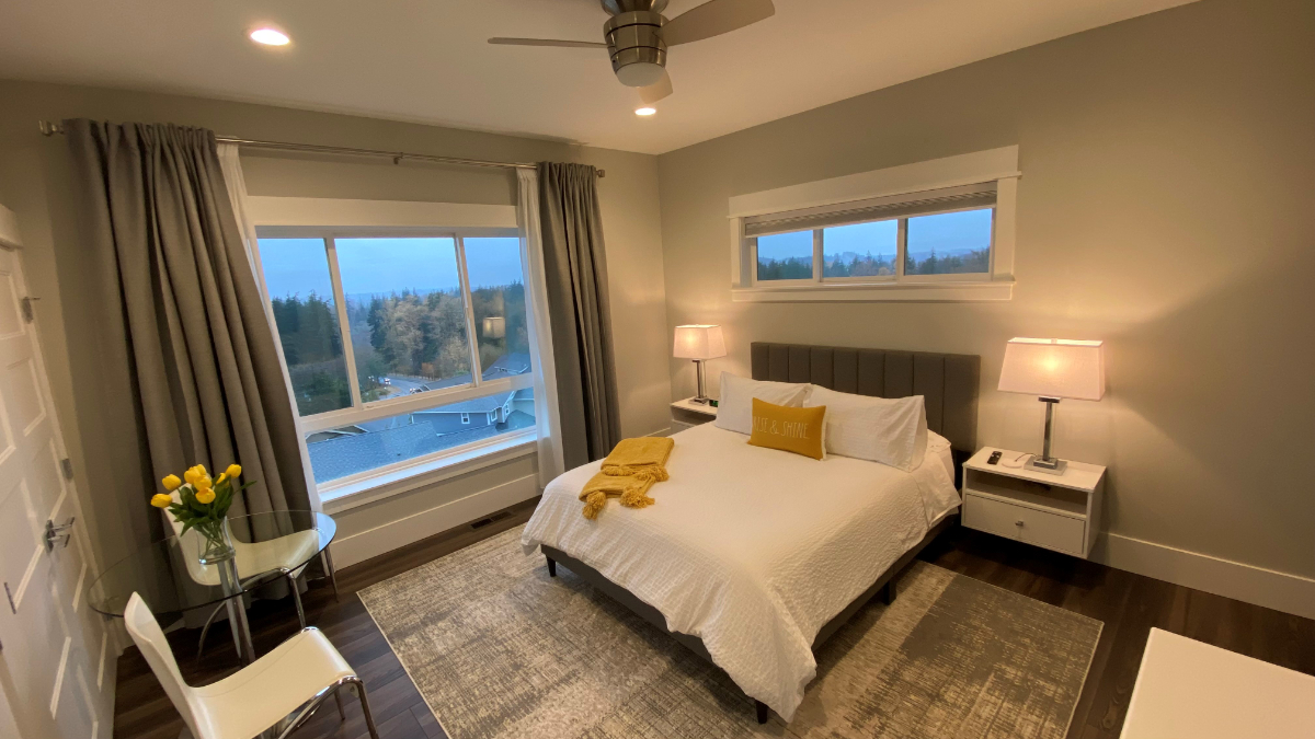 1-BdRm Fully furnished with spectacular marine views - Photo 3