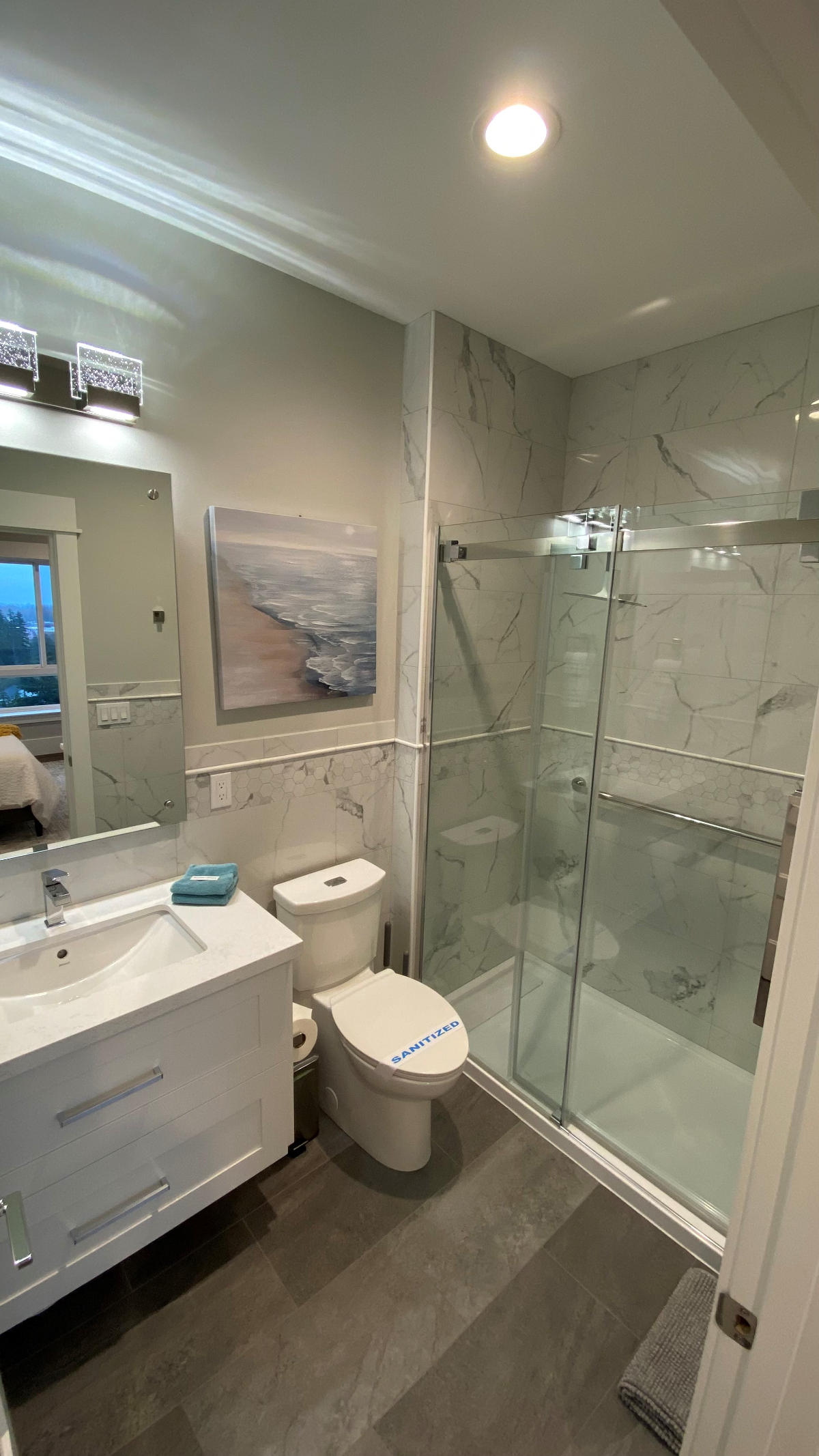 1-BdRm Fully furnished with spectacular marine views - Photo 4