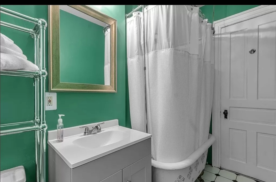 High-demand Parkside neighborhood , unit 2 - Photo 2