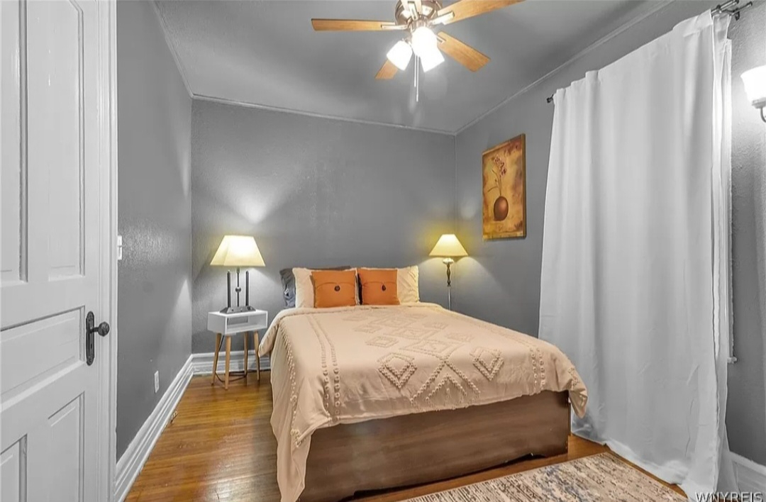 High-demand Parkside neighborhood , unit 2 - Photo 4