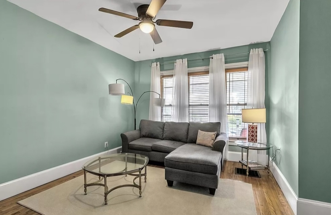 High-demand Parkside neighborhood , unit 2 - Photo 1