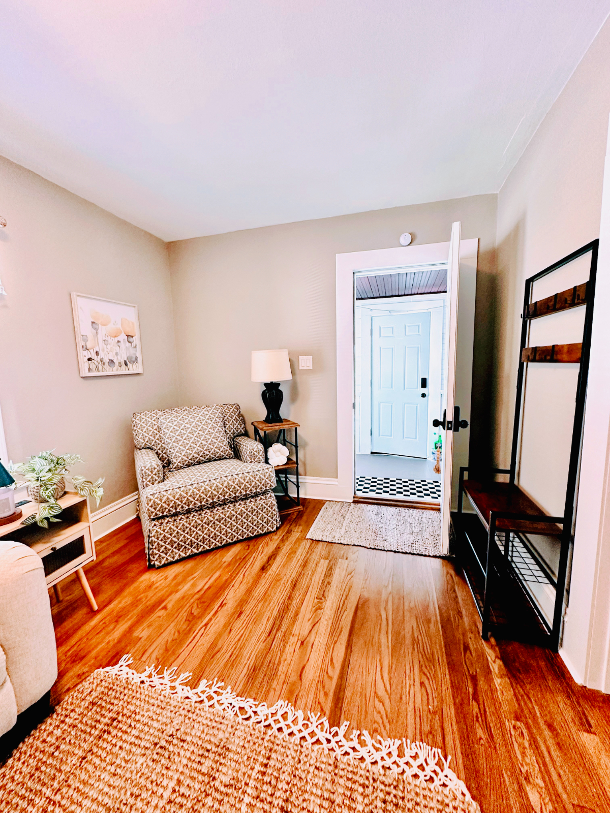 Cozy Home, close to hospitals - Photo 2
