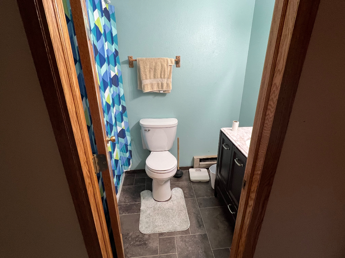Ranch style three bedroom for rent - Photo 5
