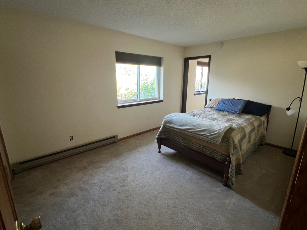Ranch style three bedroom for rent - Photo 7