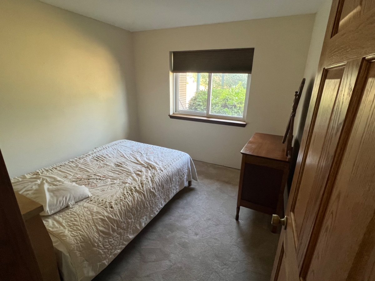 Ranch style three bedroom for rent - Photo 8