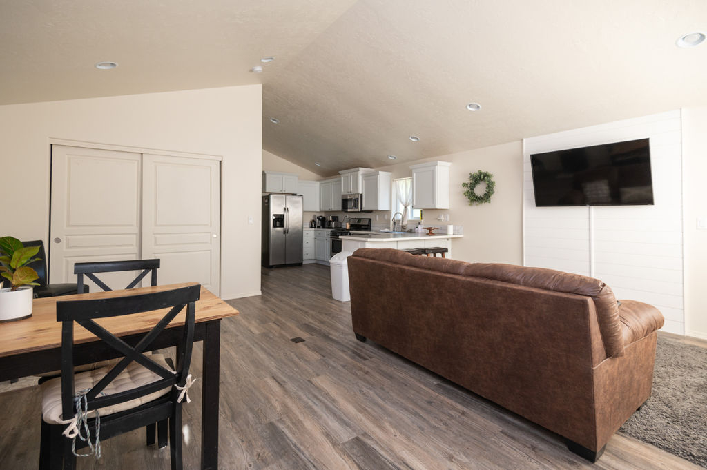 Sandalwood Suite - Private Charming Cottage - Photo 2