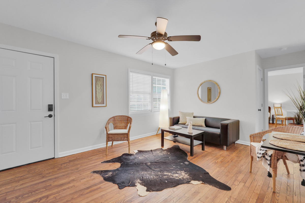 Southern Luxe on 57th (Gated community near downtown Savannah) 10A