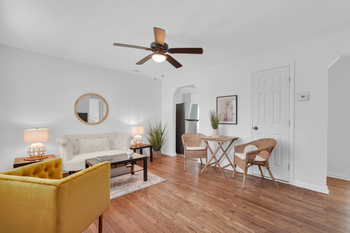Southern Luxe on 57th (Gated community near downtown Savannah) 10B