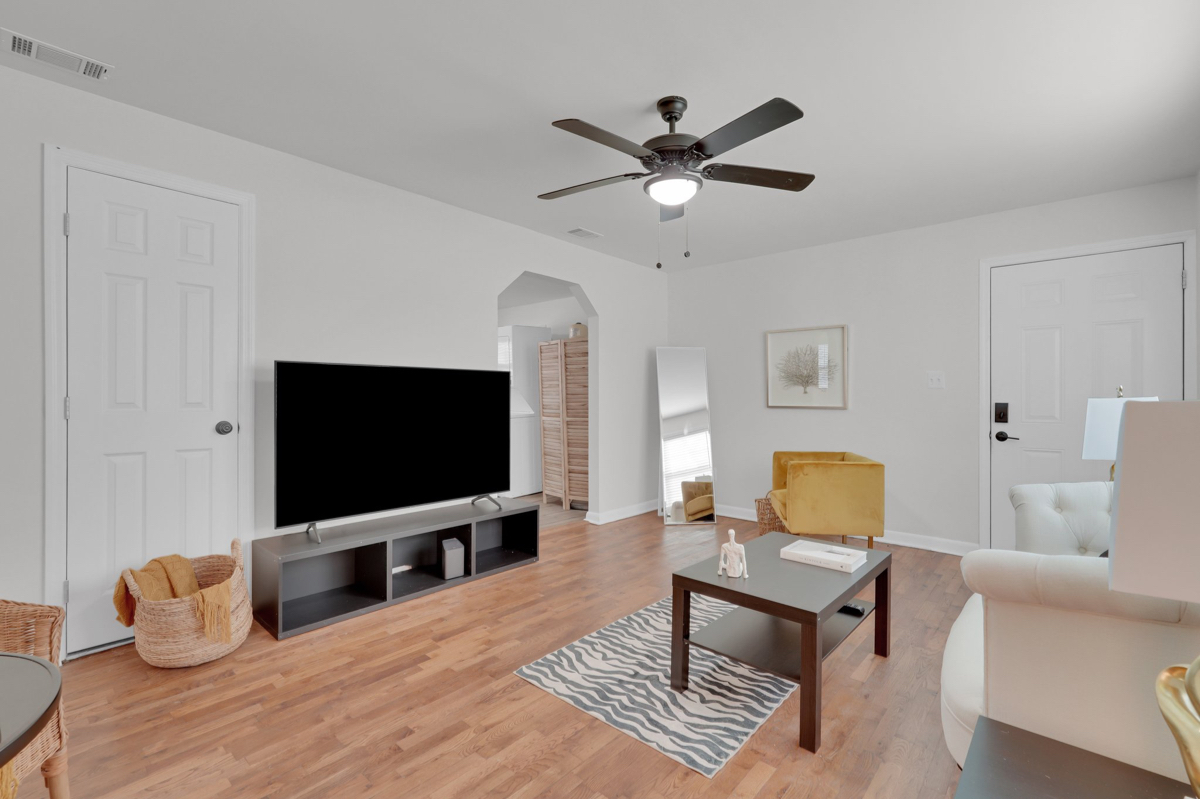 Southern Luxe on 57th (Gated community near downtown Savannah) 10A - Photo 6