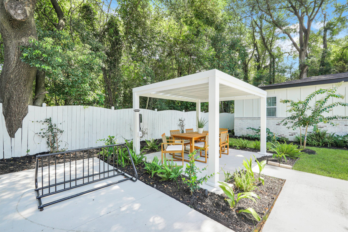 Southern Luxe on 57th (Gated community near downtown Savannah) 10A - Photo 12