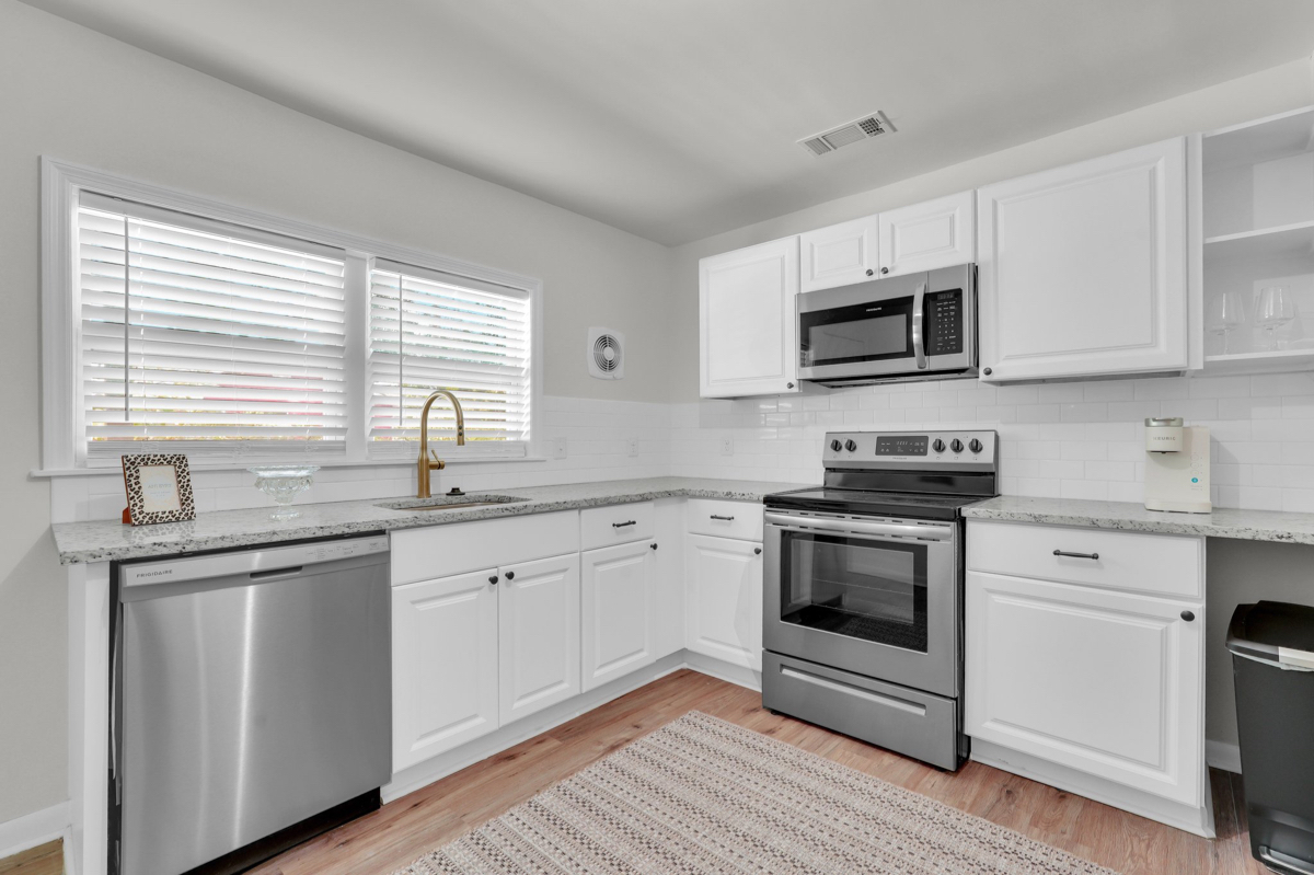 Southern Luxe on 57th (Gated community near downtown Savannah) 12D