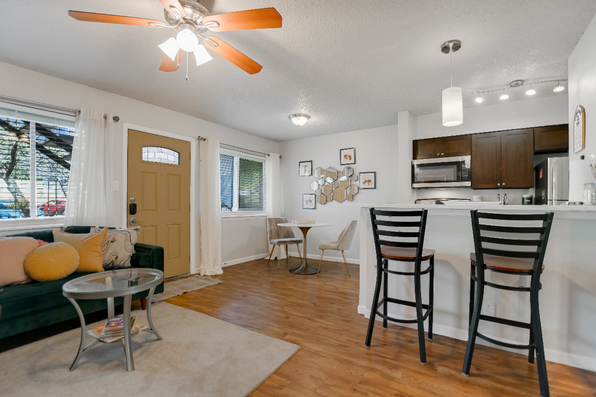 Travis Heights Condo - Photo 2