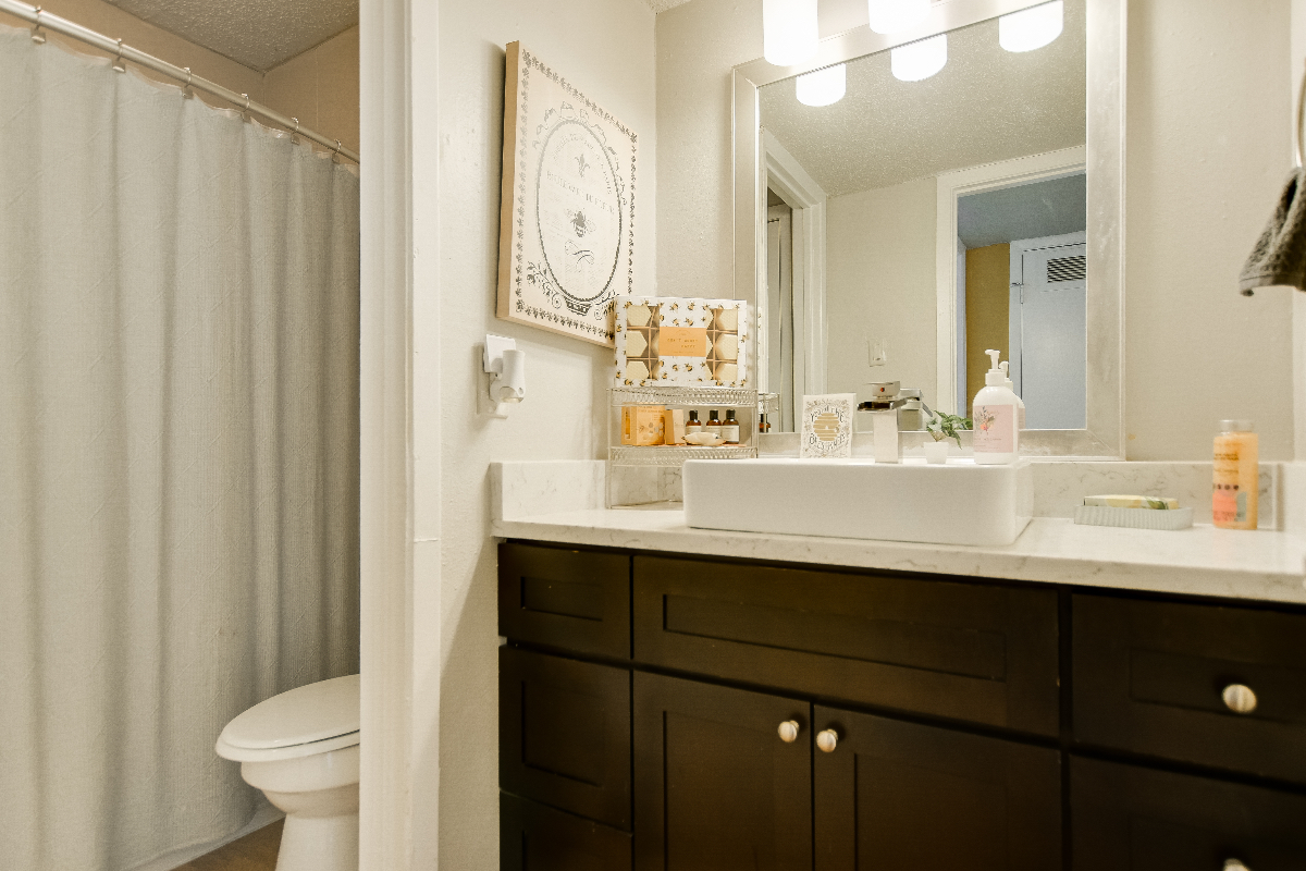 Travis Heights Condo - Photo 8