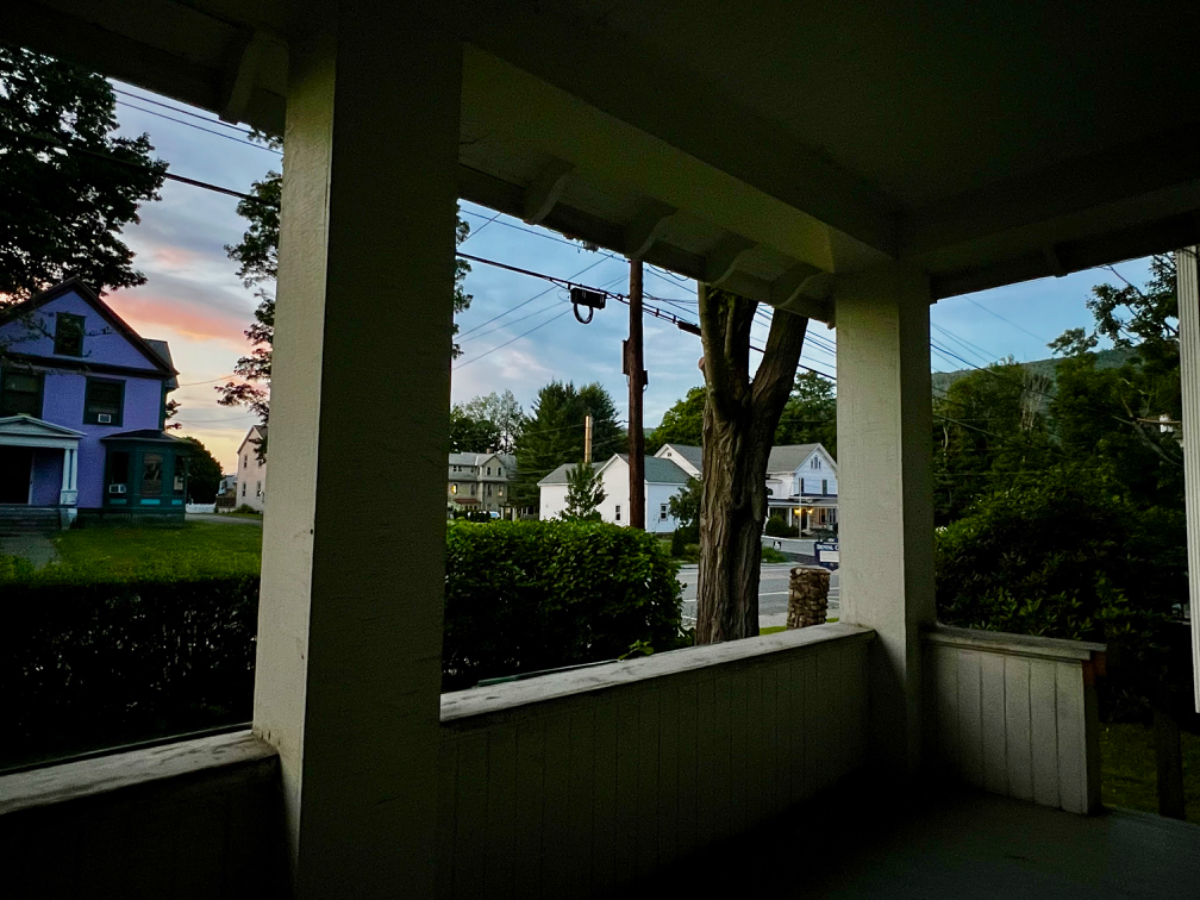 Downtown Brattleboro GREAT Neighborhood RENOVATED 1 bedroom, 700 feet to Town Center - Photo 8