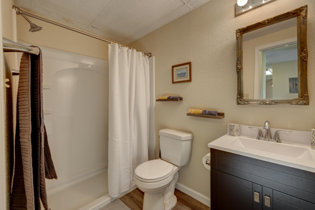 Comfy Quiet Spacious 1 bedroom - Photo 6
