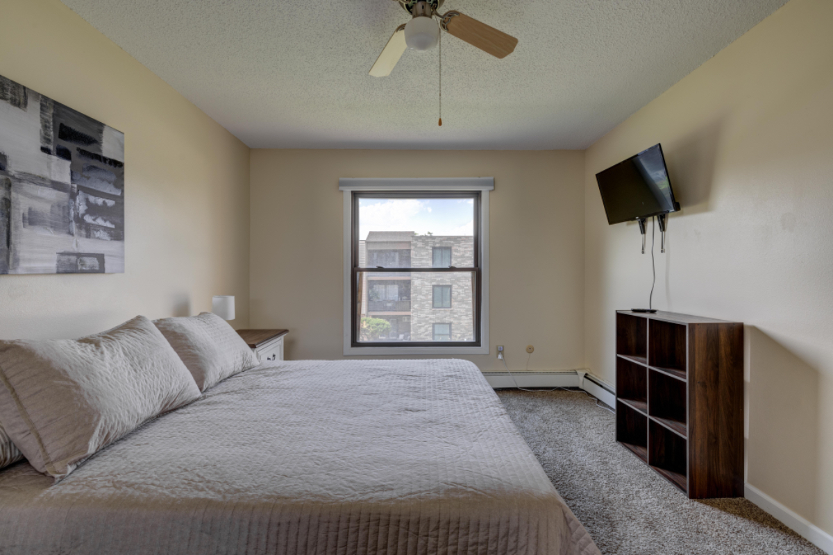 Comfy Quiet Spacious 1 bedroom - Photo 5